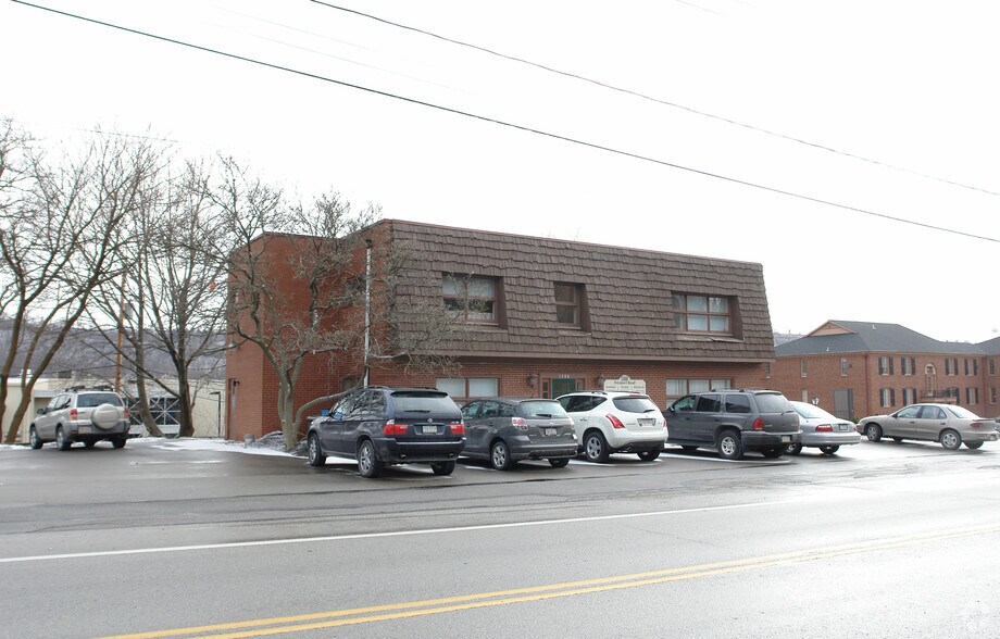 1388 Freeport Rd, Pittsburgh, PA à louer - Photo du bâtiment - Image 3 de 3