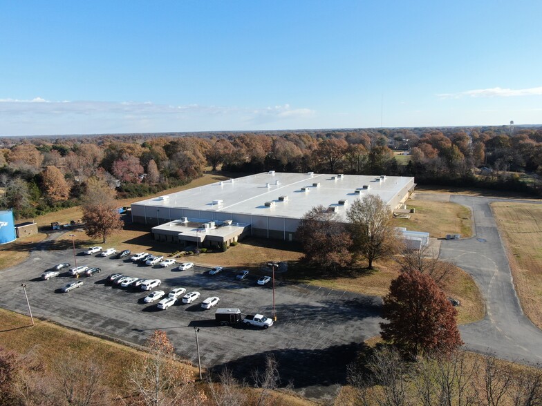 974 W Main St, Alamo, TN for sale - Building Photo - Image 1 of 12