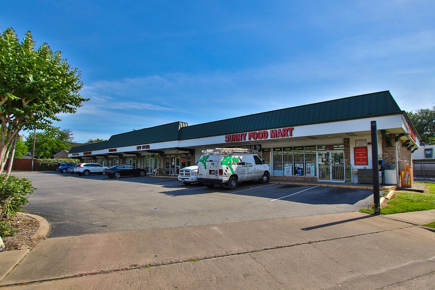 9810 Hillcroft Ave, Houston, TX for lease - Building Photo - Image 2 of 6