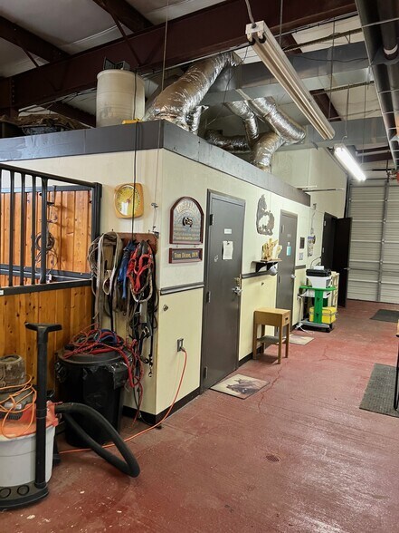 3026C S Main St, Winston-Salem, NC à louer - Photo du bâtiment - Image 3 de 16