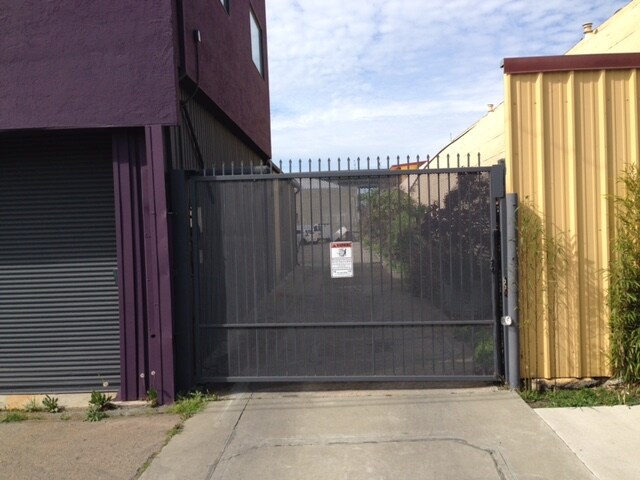 2515 Willow St, Oakland, CA à vendre - Photo du bâtiment - Image 2 de 7