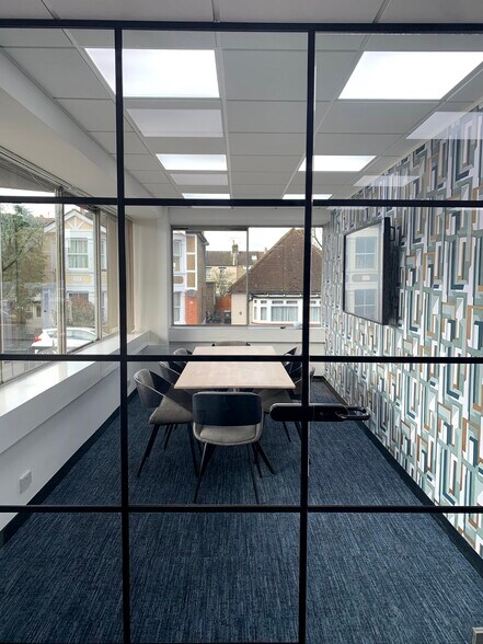 152-178 Kingston Rd, New Malden for lease - Interior Photo - Image 3 of 6