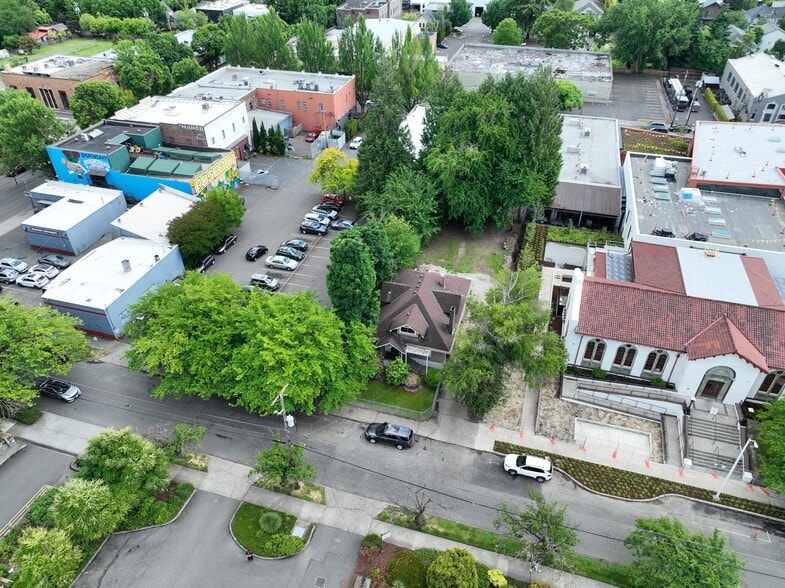 236 NE Knott St, Portland, OR for sale - Building Photo - Image 3 of 3