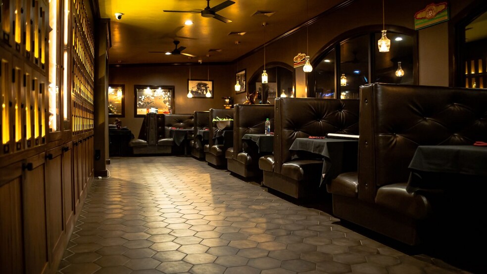 1325 Eureka Way, Redding, CA à louer - Photo du bâtiment - Image 2 de 6