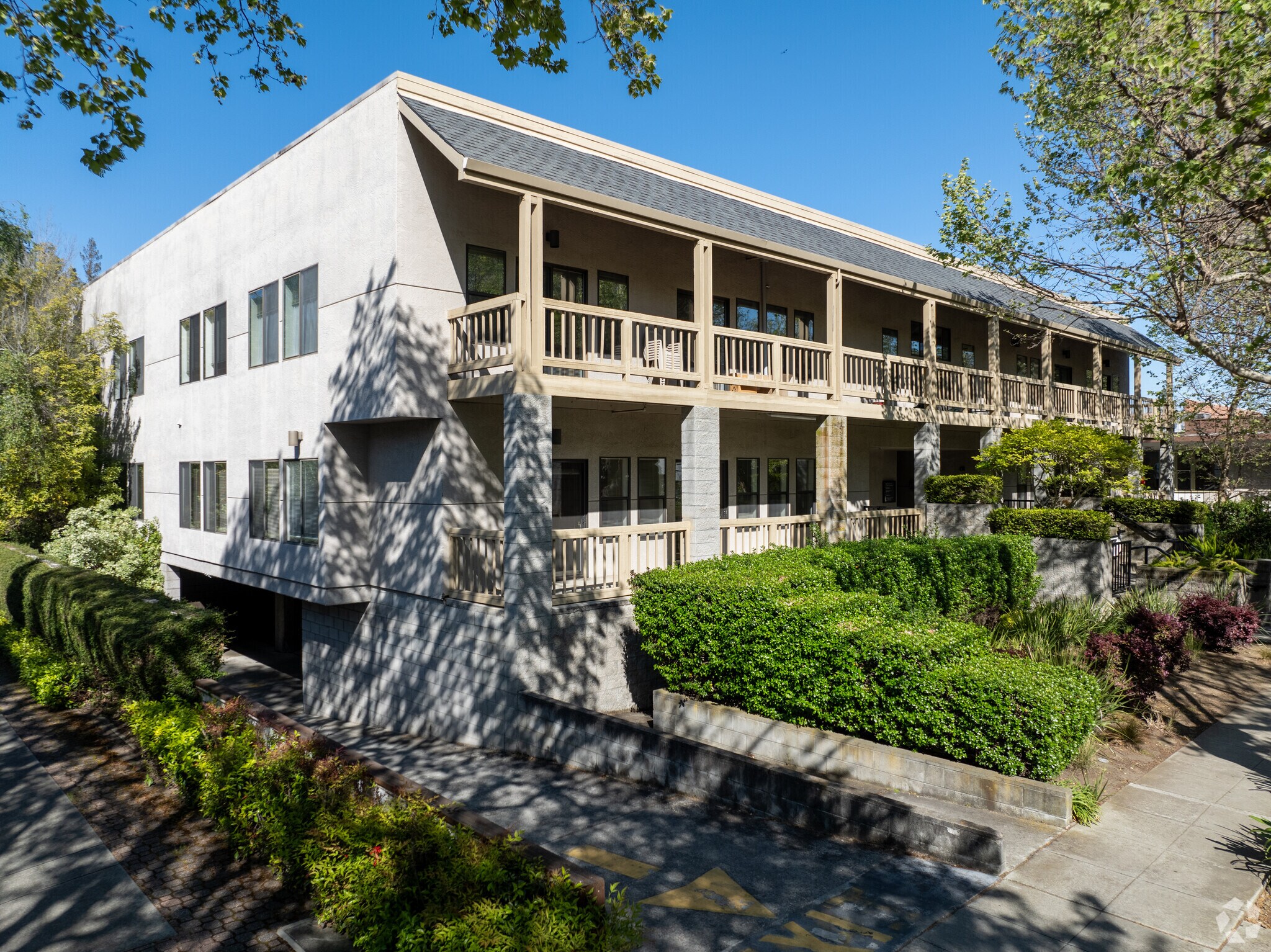 1220-1244 University Dr, Menlo Park, CA for lease Primary Photo- Image 1 of 22