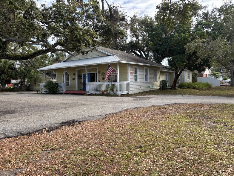 3307 Manatee Ave, Bradenton, FL à vendre - Photo du bâtiment - Image 3 de 16