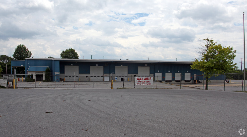 2000 Industrial Cir, Martinsburg, WV à vendre - Photo principale - Image 1 de 1