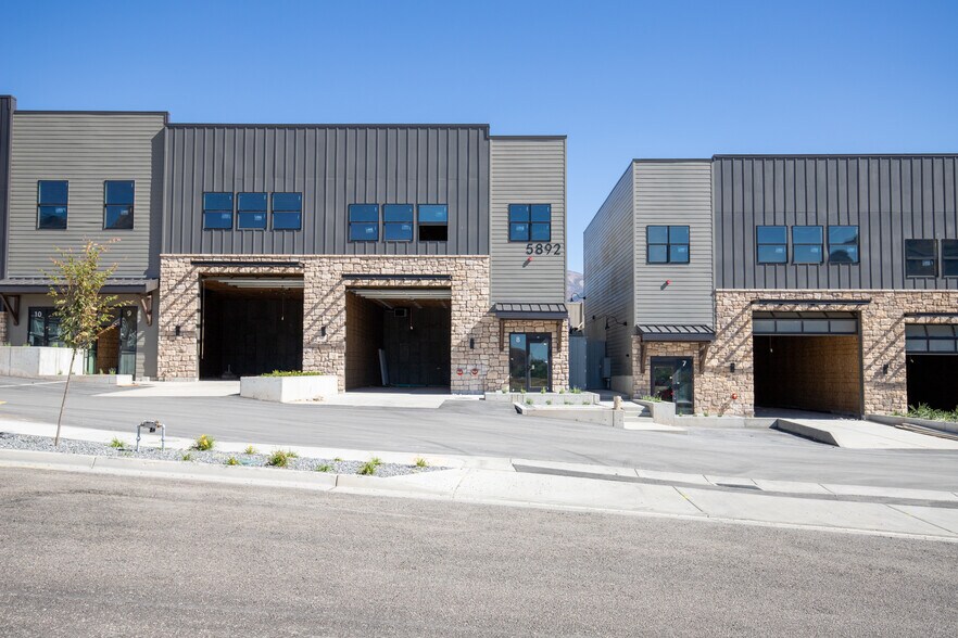 5852 Queens Gdn rd, Mountain Green, UT à vendre - Photo du bâtiment - Image 3 de 10