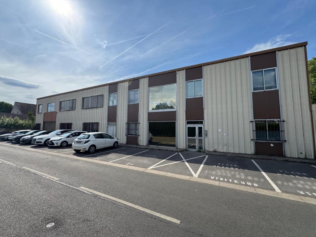 Flex in Éragny for sale Building Photo- Image 1 of 11