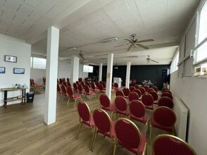 Office in Villeurbanne for lease Interior Photo- Image 2 of 11