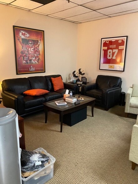 15161-15165 Triton Ln, Huntington Beach, CA for lease - Interior Photo - Image 3 of 13