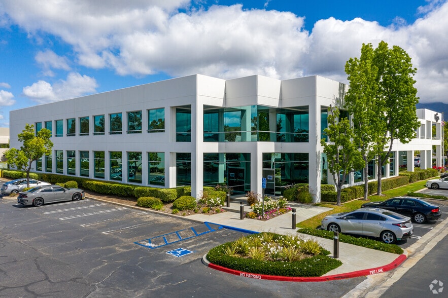 30211 Avenida De Las Banderas, Rancho Santa Margarita, CA for lease - Building Photo - Image 2 of 8