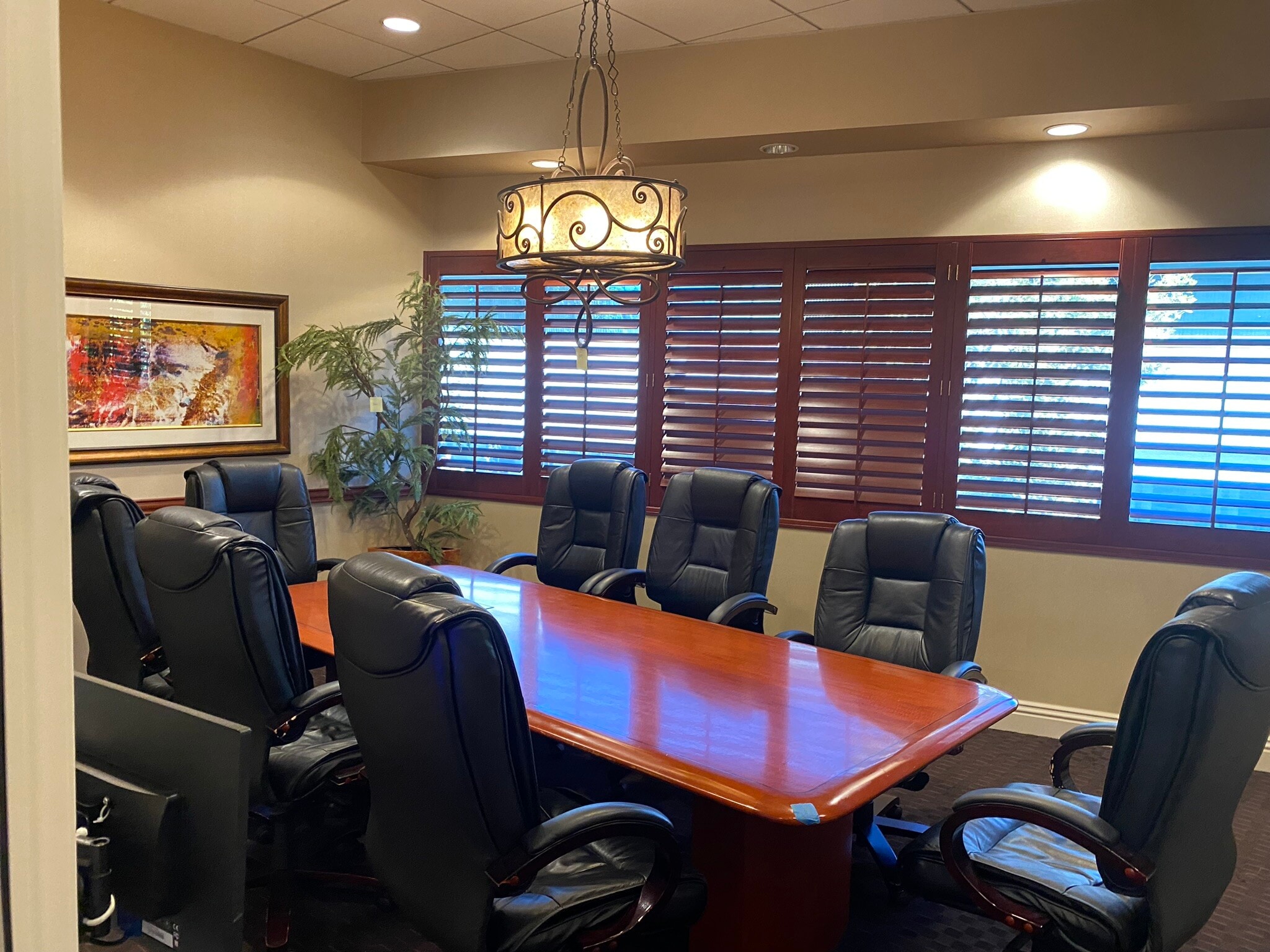 21900 Burbank, Woodland Hills, CA for lease Interior Photo- Image 1 of 9