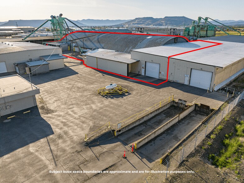 1385 Antelope Rd, White City, OR à louer - Photo du bâtiment - Image 1 de 83