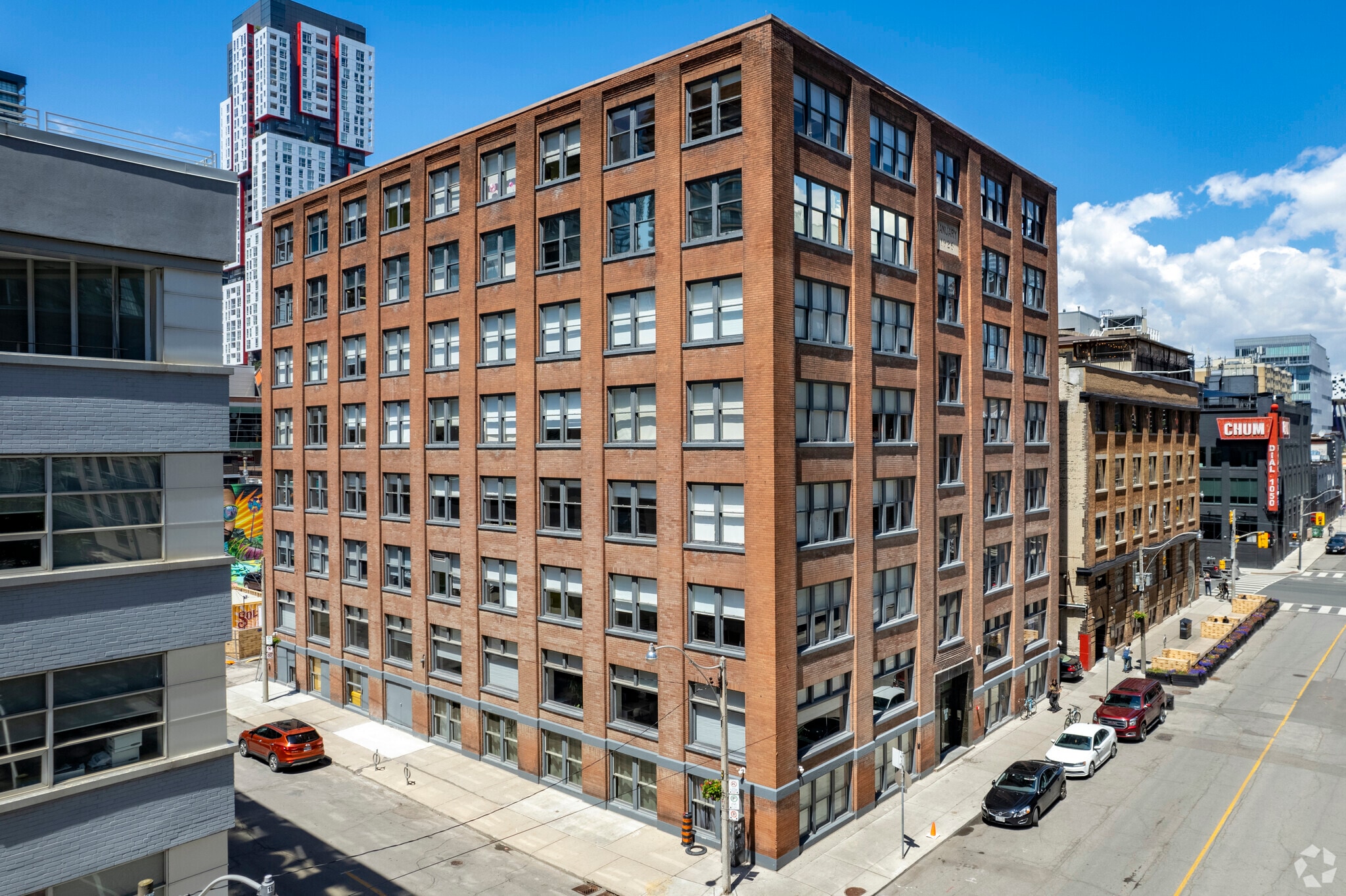 30-34 Duncan St, Toronto, ON à louer Photo principale- Image 1 de 4