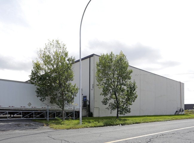 Plus de détails pour 1300 Rue Nobel, Boucherville, QC - Industriel à vendre