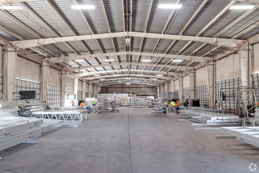 1315 E Gibson Ln, Phoenix, AZ for lease - Interior Photo - Image 2 of 20