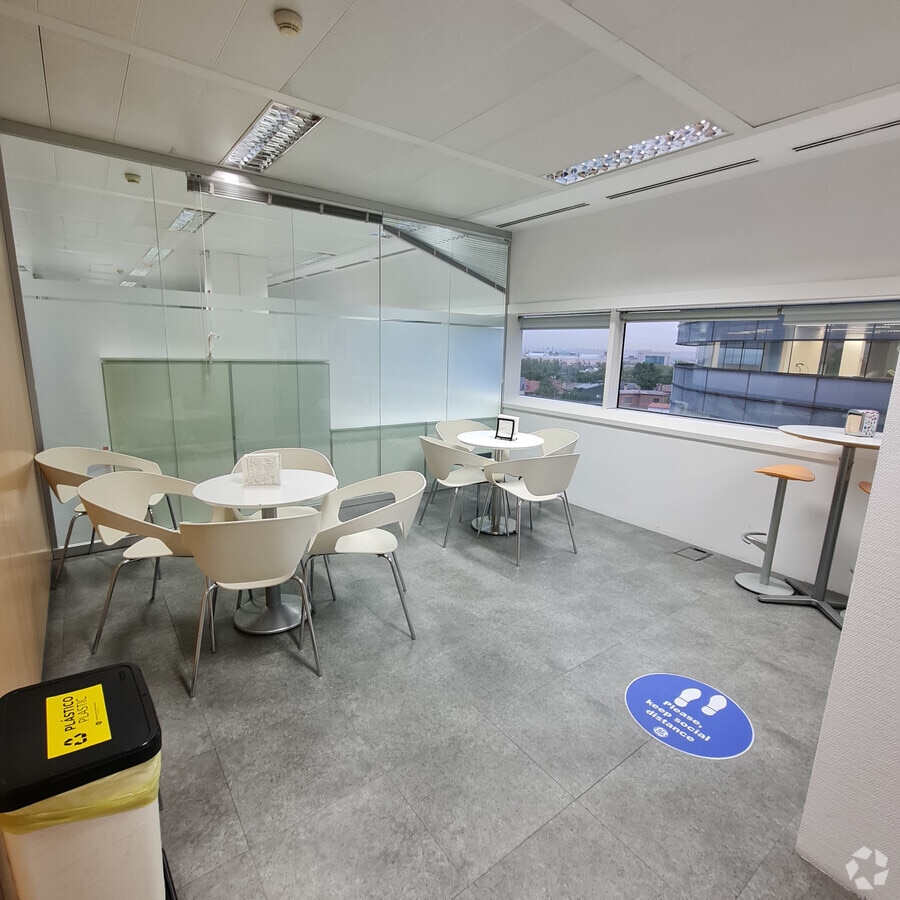 Alcobendas, MAD 28109 - - - Interior Photo - Image 2 of 6