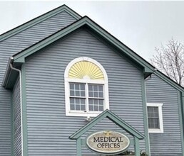320 Phillips St, North Kingstown, RI for lease Interior Photo- Image 1 of 21
