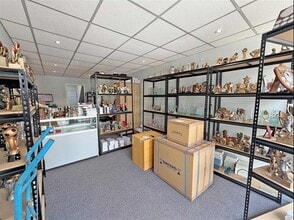 35 Fore St, Cullompton for lease Interior Photo- Image 2 of 3