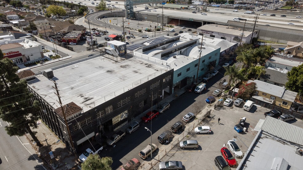 314 W 58th Street/ 5811 South Broadway portfolio of 2 properties for sale on LoopNet.ca - Building Photo - Image 1 of 14
