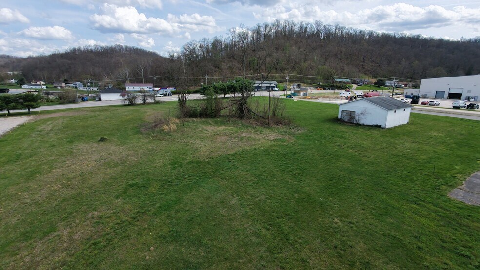 4497 Ohio River Rd, Huntington, WV à vendre - Photo du bâtiment - Image 3 de 8