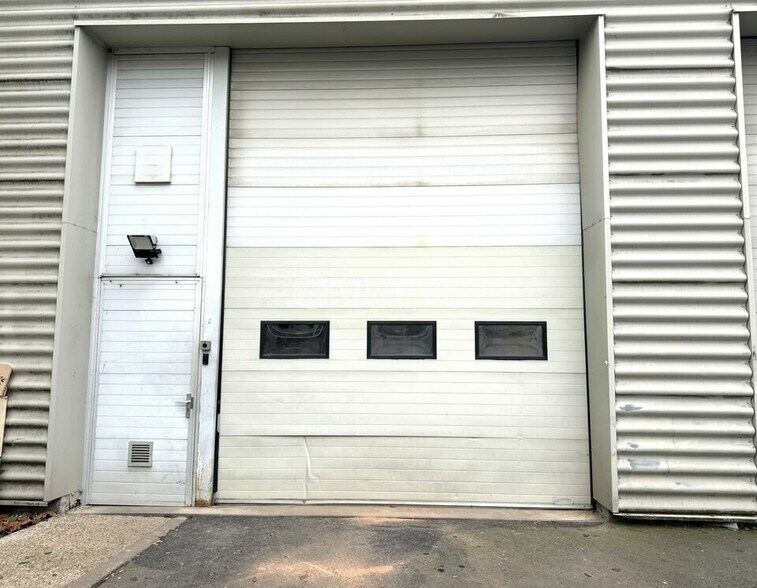 Flex in Le Bourget for lease - Building Photo - Image 2 of 33