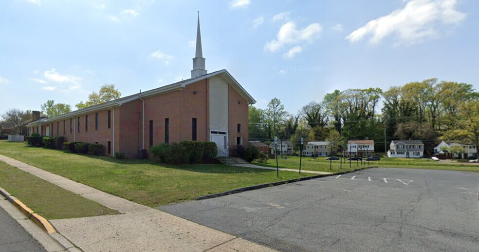 7234 Lansdale St, District Heights, MD à vendre - Photo du bâtiment - Image 2 de 7