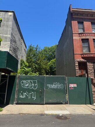 Plus de détails pour 321 W 136th St, New York, NY - Terrain à vendre