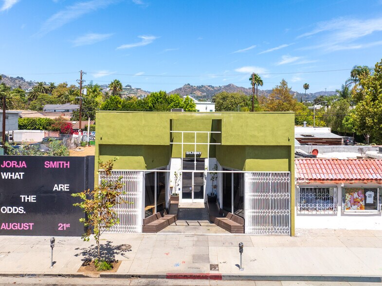 7703 Melrose Ave, Los Angeles, CA à louer - Photo du bâtiment - Image 1 de 7