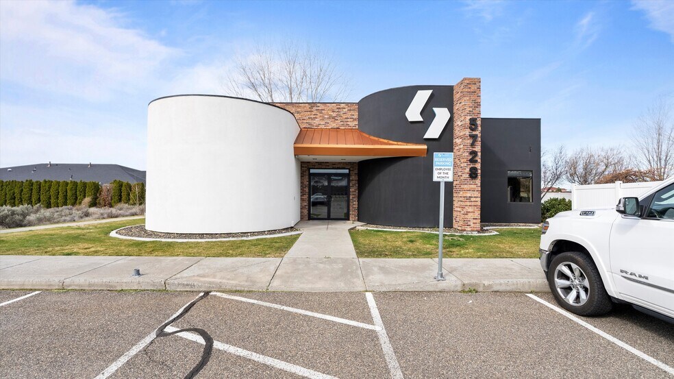 5728 Bedford St, Pasco, WA à louer - Photo du bâtiment - Image 2 de 37