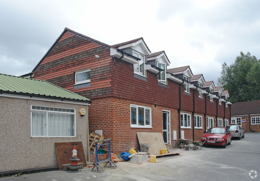 Bradbourne Vale Rd, Sevenoaks for lease - Primary Photo - Image 1 of 2