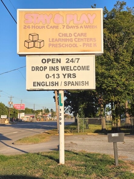 1206 Aldine Bender Rd, Houston, TX à vendre - Photo du bâtiment - Image 3 de 12