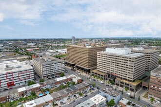 555 Rue Chabanel O, Montréal, QC - Aerial map view