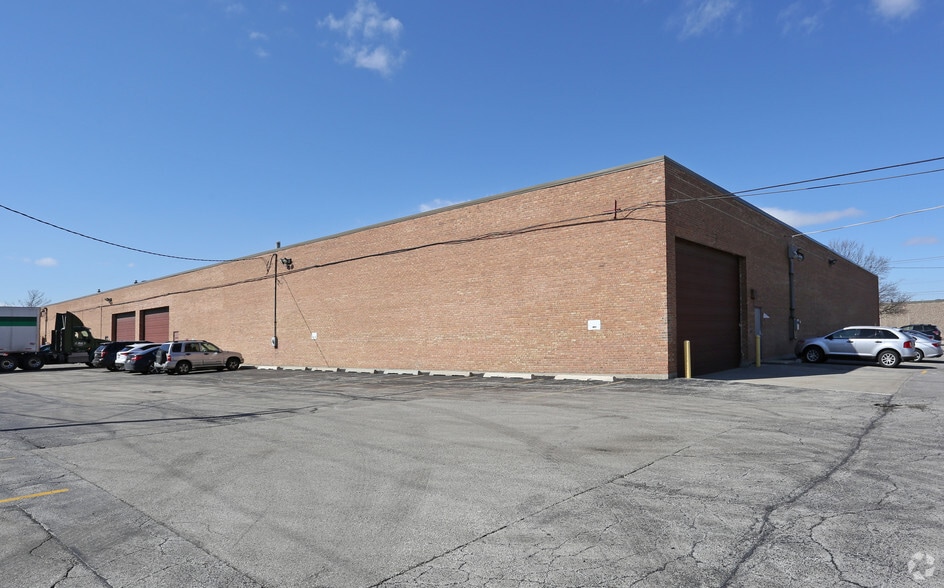 290-300 Beeline Dr, Bensenville, IL à louer - Photo du bâtiment - Image 2 de 3