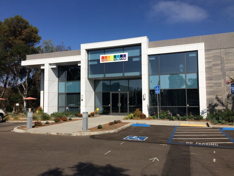 10905 Technology Pl, San Diego, CA à louer - Photo du bâtiment - Image 2 de 7