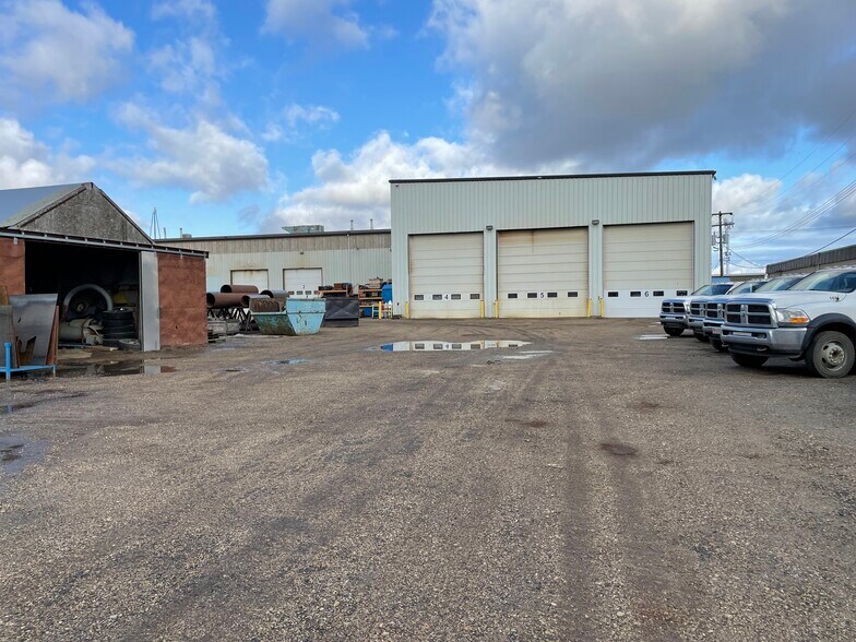 10843 97 Av, Grande Prairie, AB for lease - Building Photo - Image 2 of 2