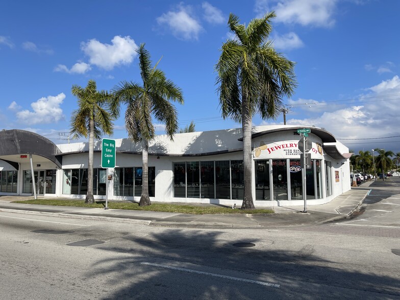 250-266 N Federal Hwy, Hallandale Beach, FL for lease - Building Photo - Image 2 of 7