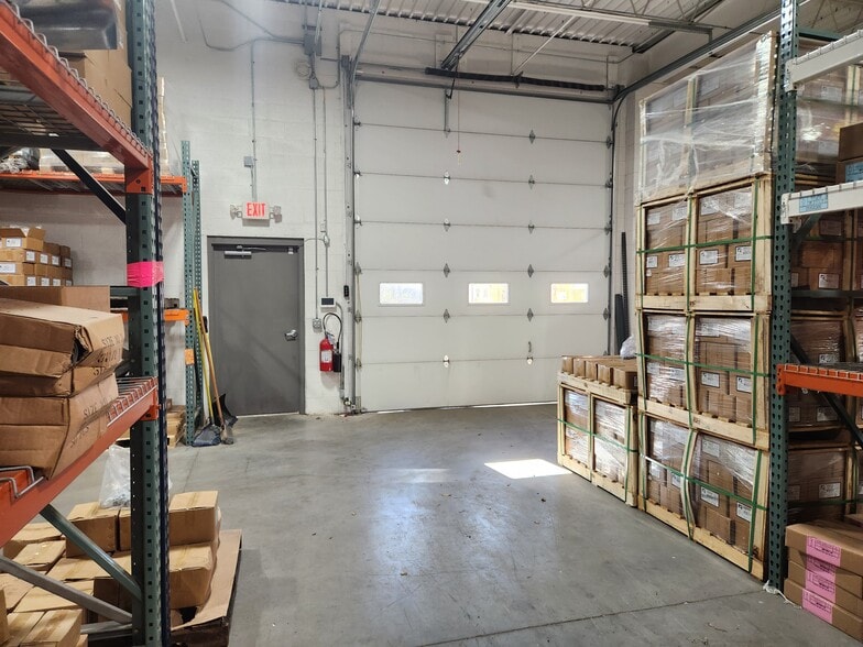 511 E Centralia St, Elkhorn, WI for lease - Interior Photo - Image 3 of 9