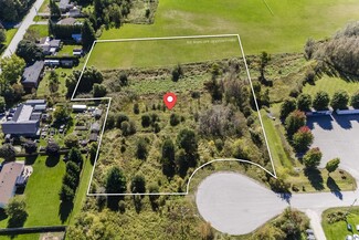 Plus de détails pour 11 Greengage Rd, Clearview, ON - Terrain à vendre