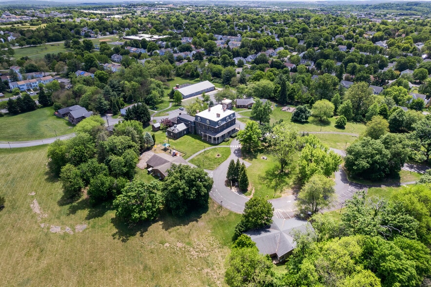 601 Catoctin Cir NE, Leesburg, VA for lease - Building Photo - Image 3 of 50