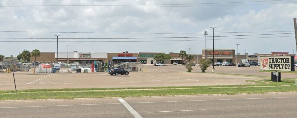 2405 S Brahma Blvd, Kingsville, TX à louer - Photo du bâtiment - Image 1 de 5