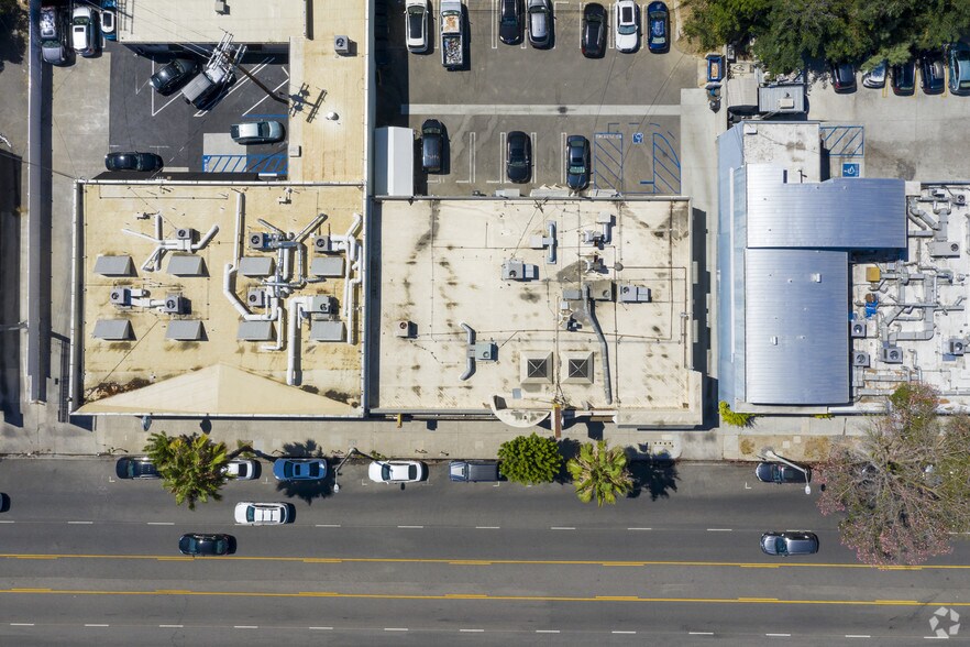 11748 Ventura Blvd, Studio City, CA à vendre - Aérien - Image 3 de 12