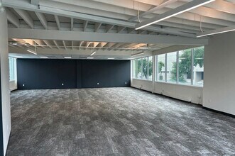 1111 Portage Av, Winnipeg, MB for lease Interior Photo- Image 2 of 7