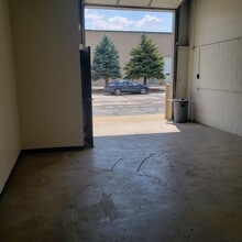 554 Anderson Dr, Romeoville, IL for lease Interior Photo- Image 2 of 3