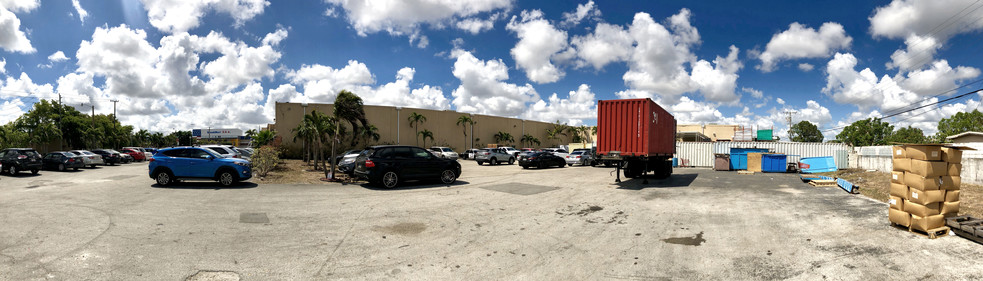 4401 NW 167th St, Miami Gardens, FL for lease - Building Photo - Image 3 of 12