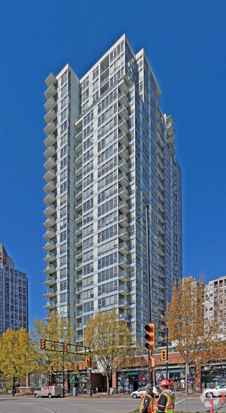 939 Expo Blvd, Vancouver, BC à vendre - Photo du bâtiment - Image 2 de 9