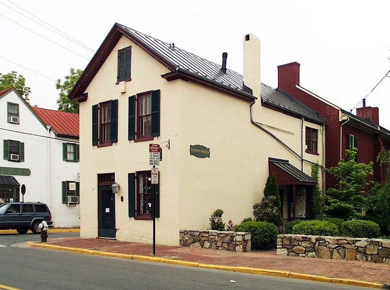 14 Loudoun St SE, Leesburg, VA for lease - Building Photo - Image 2 of 3