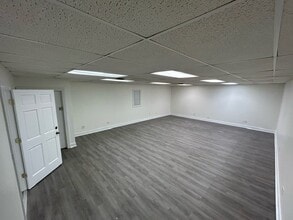 415 E Broad St, Columbus, OH à louer Photo intérieure- Image 1 de 3