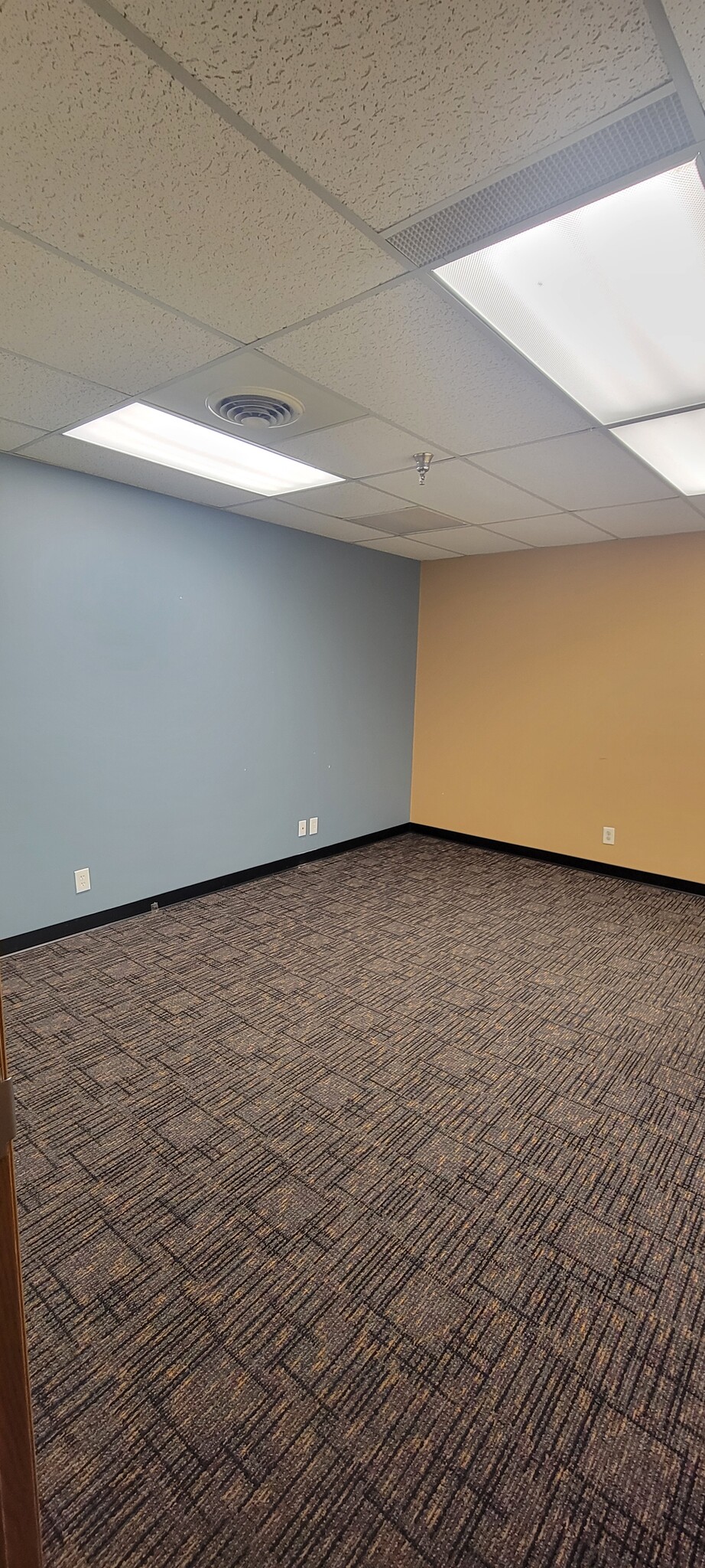 9033 Lyndale Ave S, Bloomington, MN for lease Interior Photo- Image 1 of 5